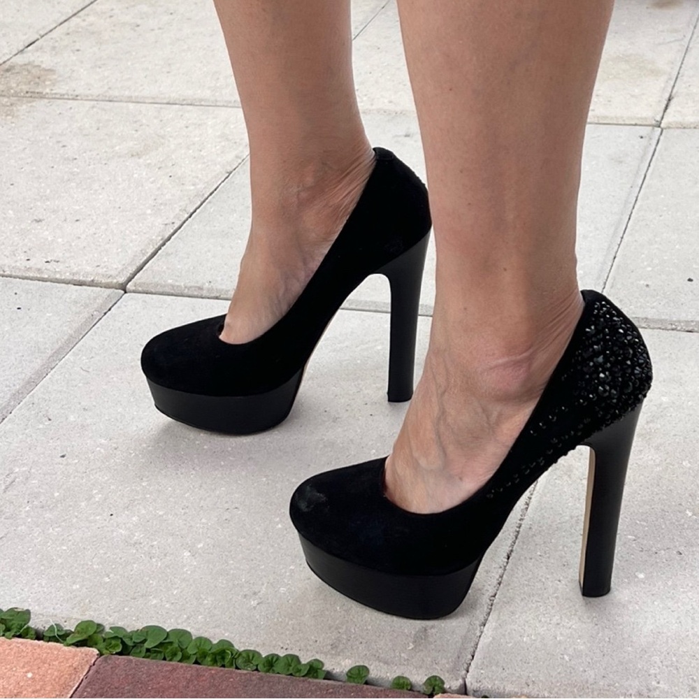 basic edition suede pumps shoes 8 Elegant Black Platform Heels